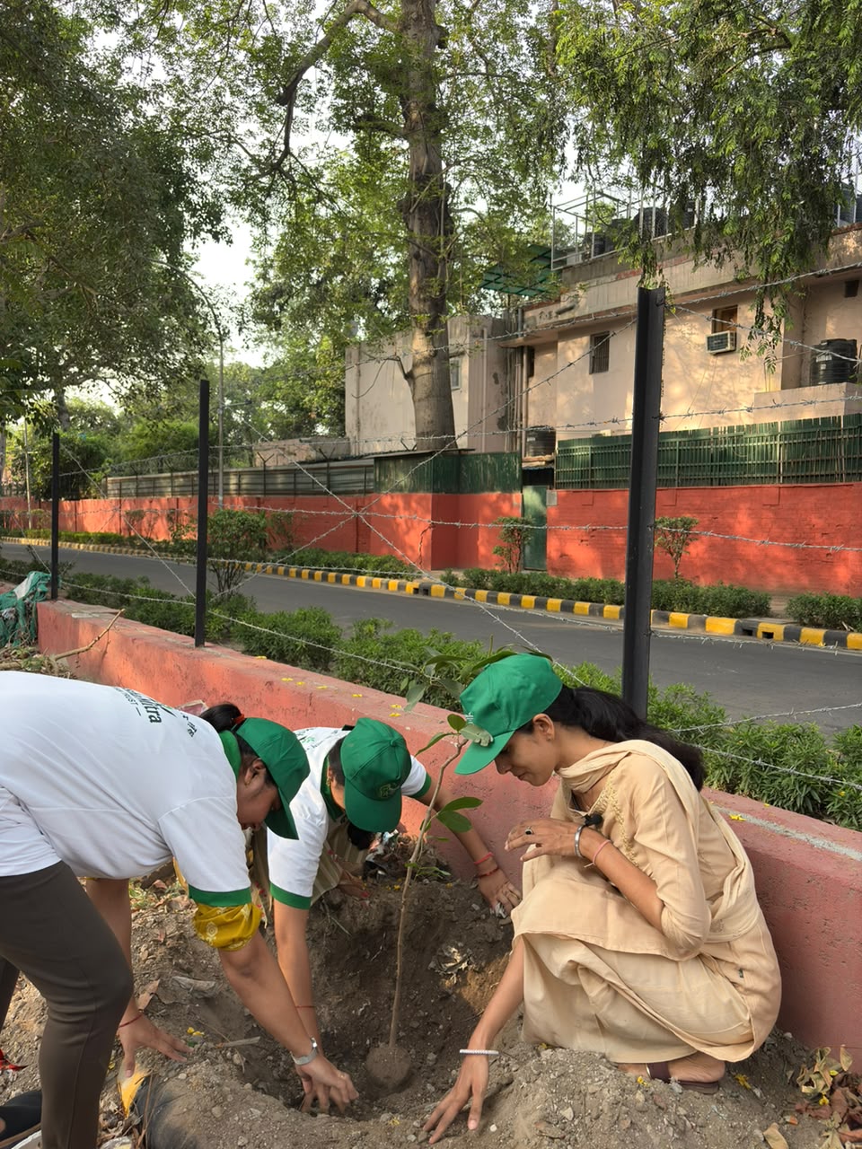 First Plantation Drive at Khan Market - photo 2